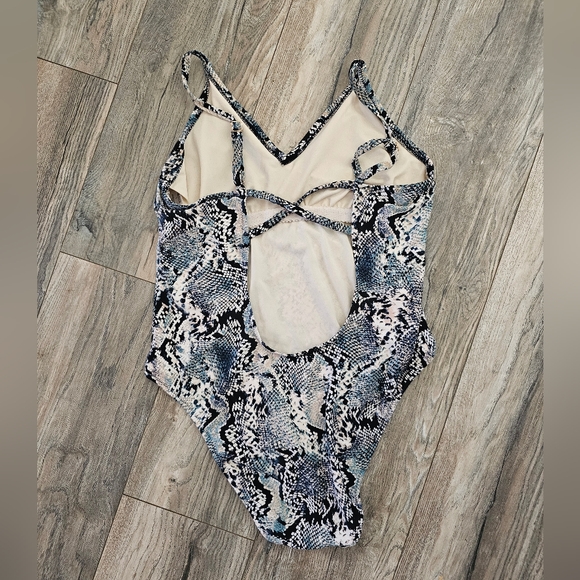 SHADE & Shore One piece Snake skin swimsuit - Picture 2 of 3